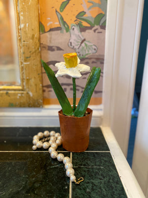 Dana Gibson Jonquil Pot