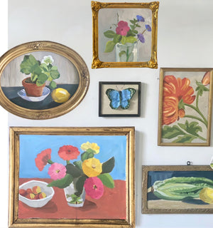 Dana Gibson Impatiens in Square Glass