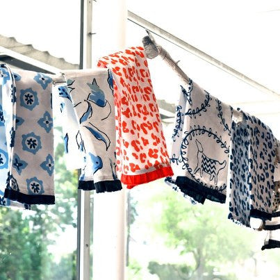Voy Tea Towel in Brown